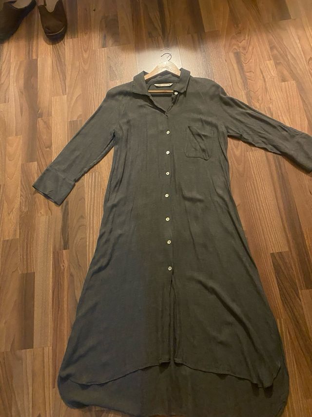 Vestido camisero Zara gris talla única