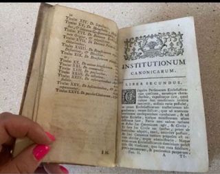 Libro Antiguo Institutionum Canonicarum