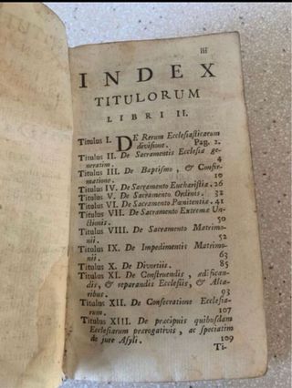 Libro Antiguo Institutionum Canonicarum