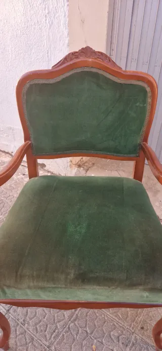 Silla madera tallada tapizado verde