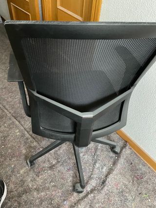 Silla de oficina con ruedas