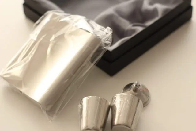 Petaca Jack Daniel's Acero Inoxidable + Vasos.