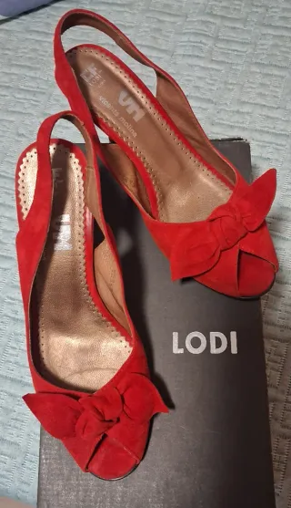 Zapatos de tacón rojos LODI