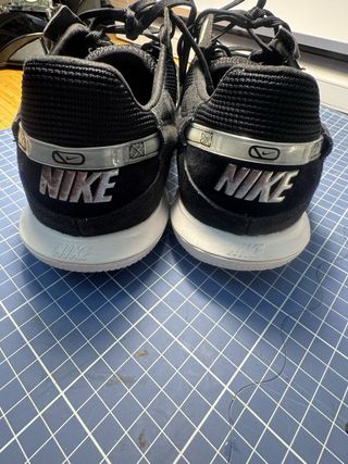 2 Zapatillas Nike Fútbol Hombre Negro/Gris