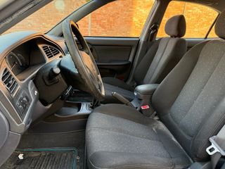 Hyundai Elantra 2004