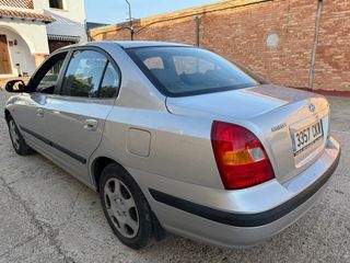 Hyundai Elantra 2004
