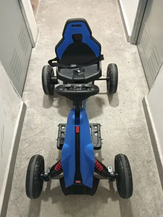 Kart a pedales azul y negro