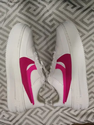 Nike Air Force 1 Blancas y Rosas