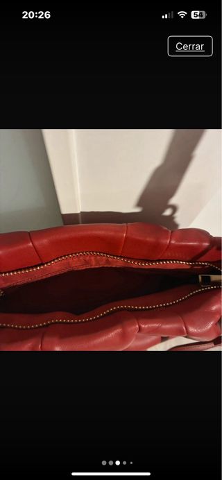 Bolso rojo de piel