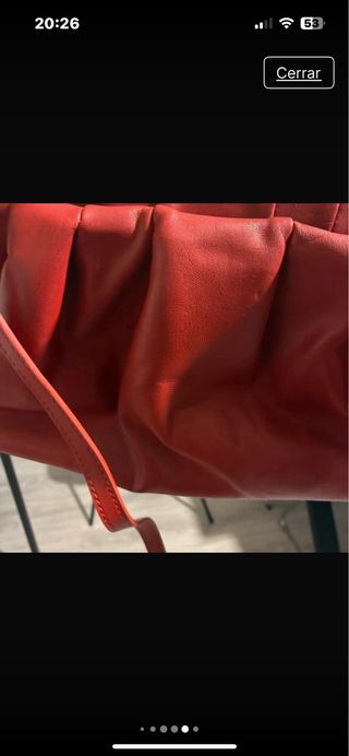 Bolso rojo de piel