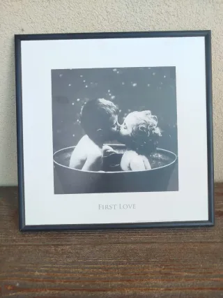 Stampa First Love con cornice Misure: 31x31 cm