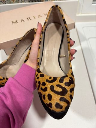 Sandalias de tacón estampado leopardo