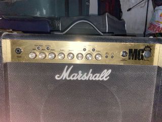 Amplificador Marshall MG30FX