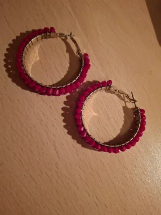 Pendientes aro con cuentas rosas