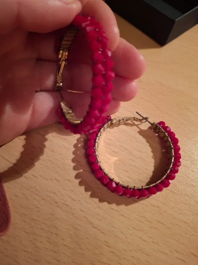 Pendientes aro con cuentas rosas