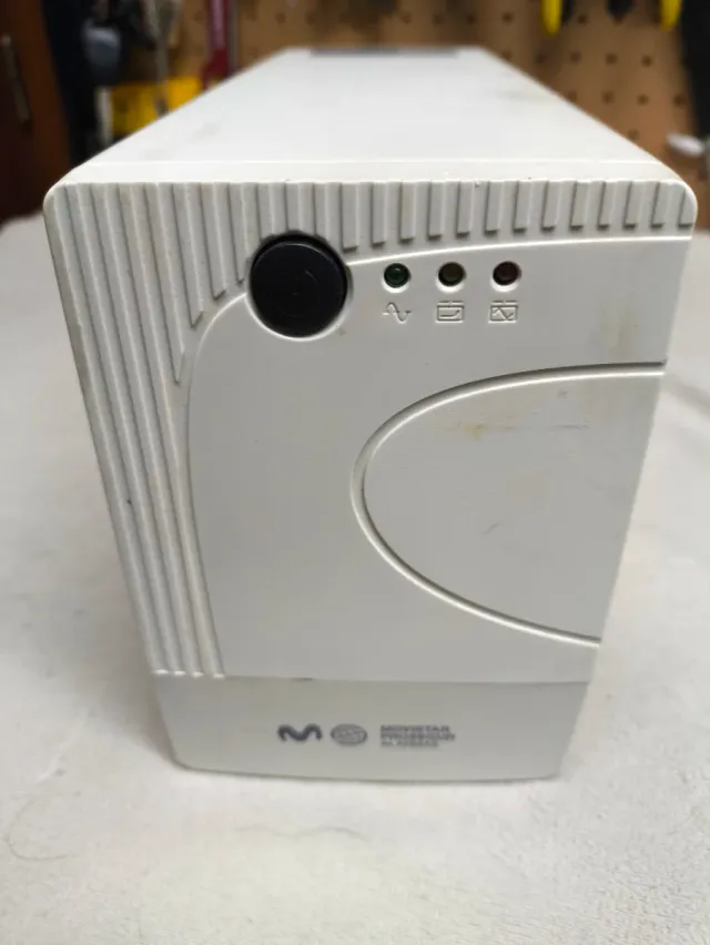 SAI / UPS Movistar con Batería