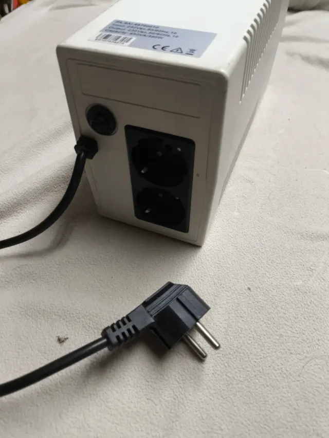 SAI / UPS Movistar con Batería