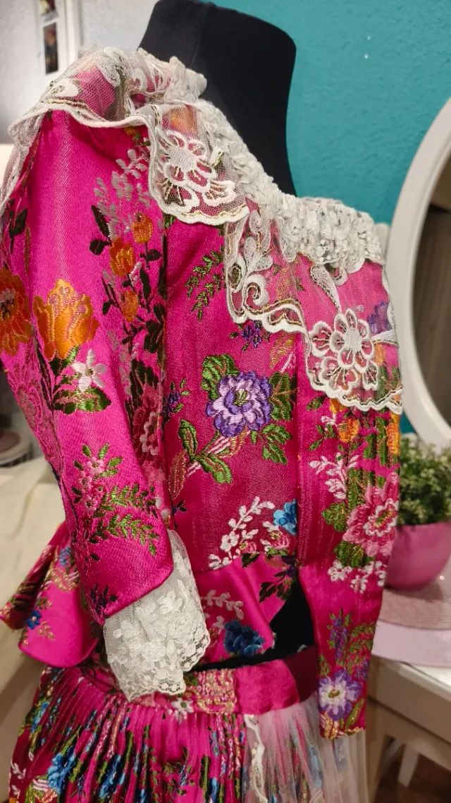 Traje de fallera para juvenil, un regalo!!!