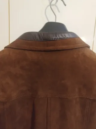 Gabardina ante y piel marrón