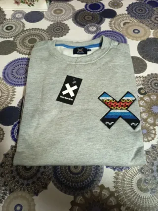 Sudadera Blue Banana Gris con Diseño X