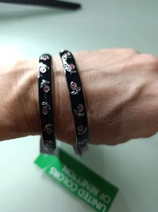 2 Pulseras Benetton flores rosas