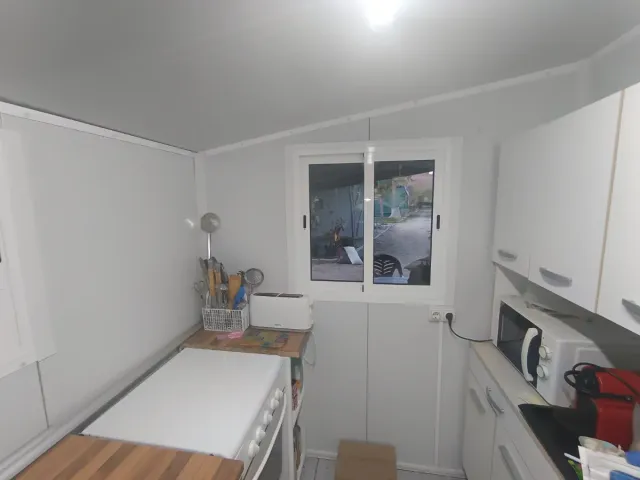 Caseta panel sándwich