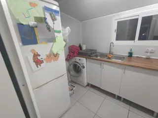 Caseta panel sándwich