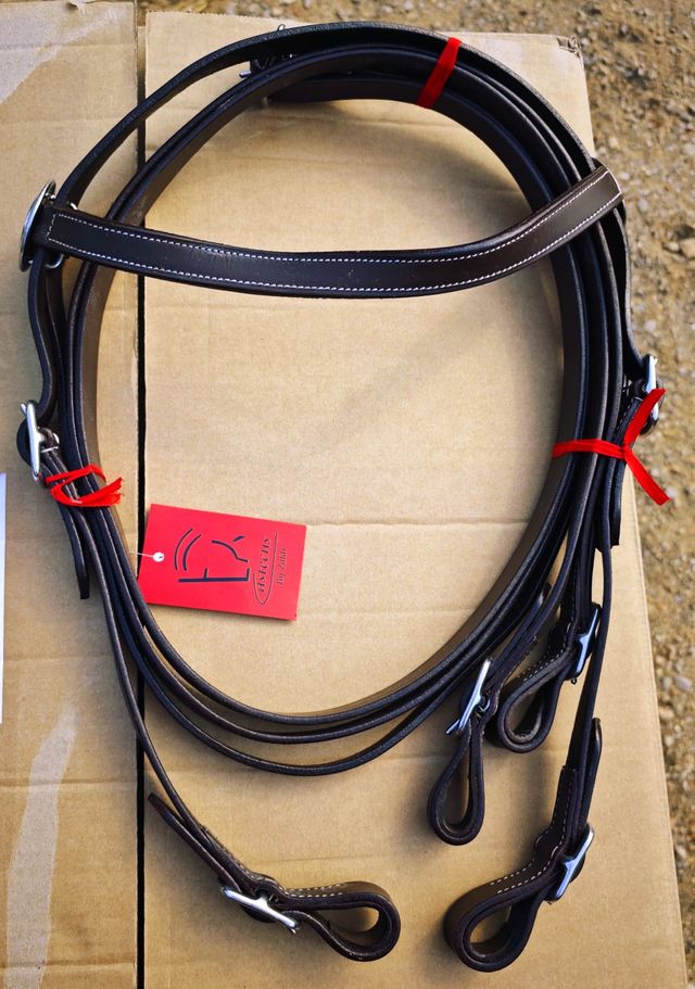 CABEZADA WESTERN CUERO COLOR A ELEGIR NUEVA ENVIO