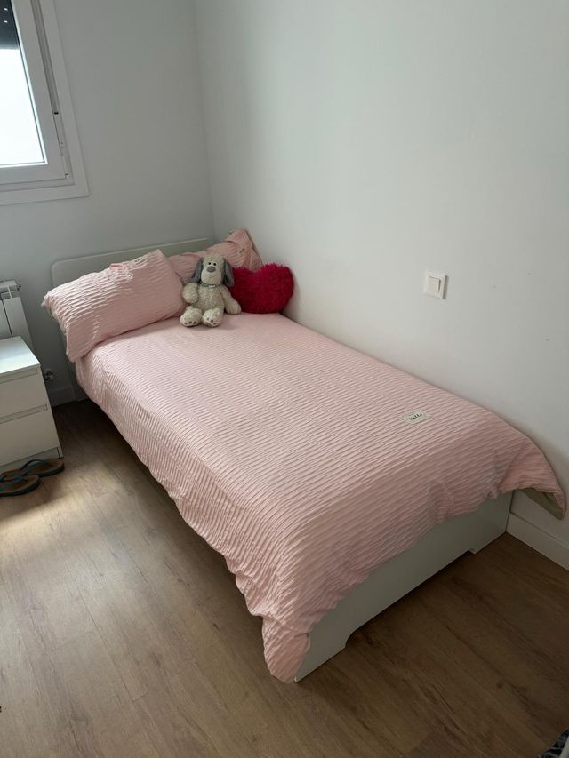 Cama individual con colchón