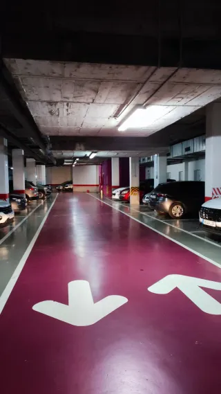 Plaza de parking con trastero