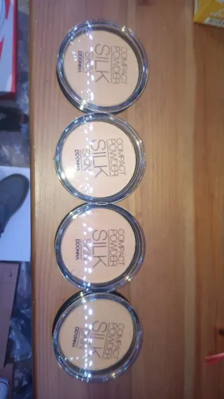 Polvos Compactos DDONNA Efecto Seda Beige