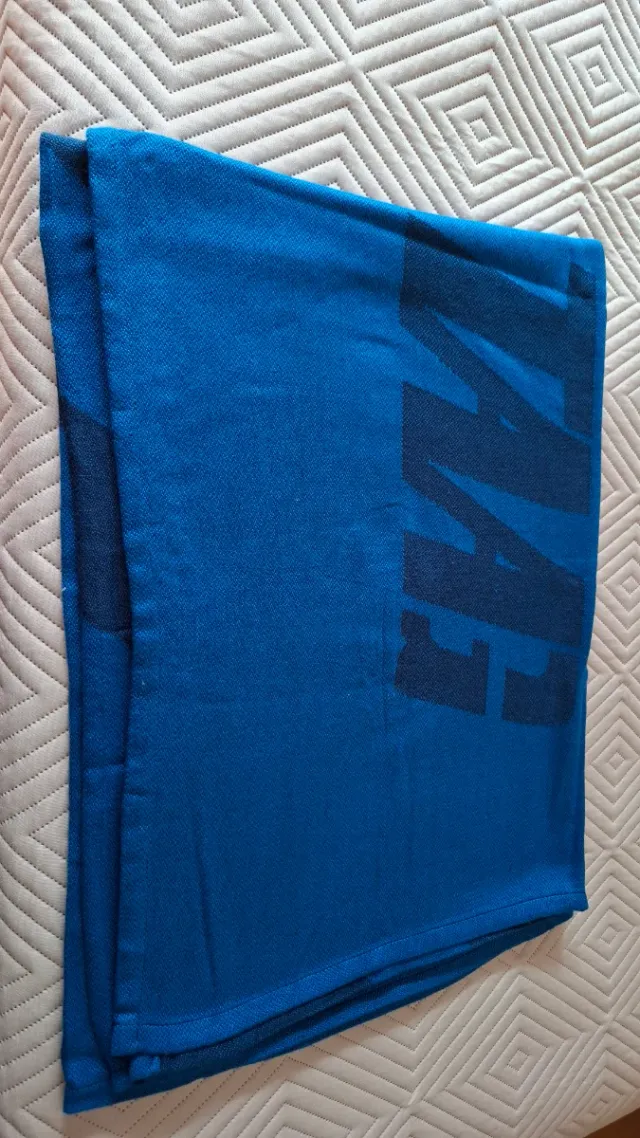 Manta TAAG azul em dois tons