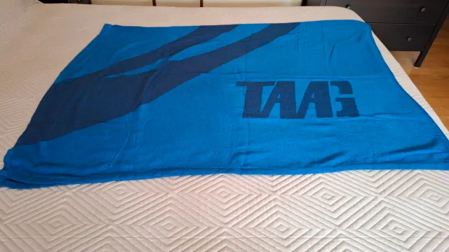 Manta TAAG azul em dois tons