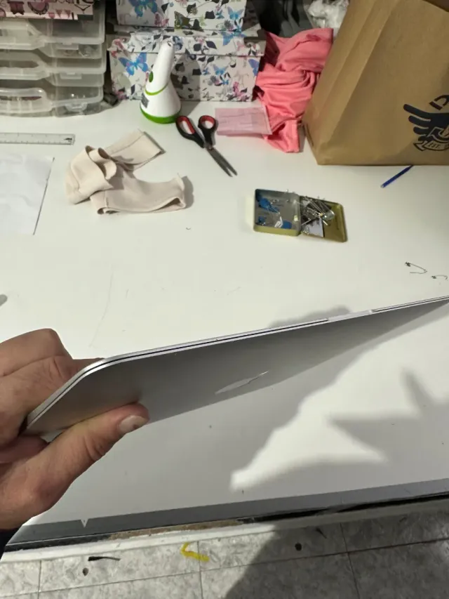 MacBook Air 13 (Early 2015)