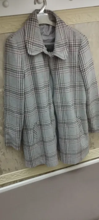 Abrigo cuadros con cuello pelo desmontable