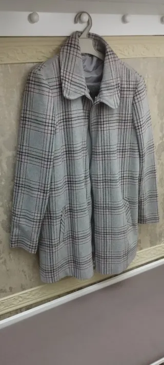 Abrigo cuadros con cuello pelo desmontable