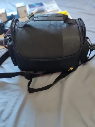 Cámara Canon EOS 2000D Kit Profesional