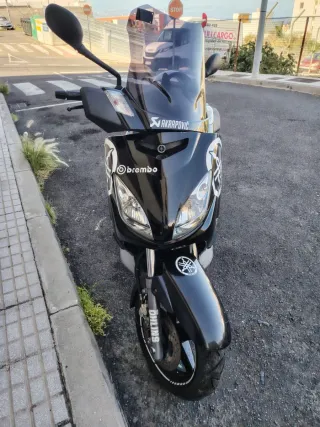 Yamaha X Max 250