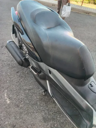 Yamaha X Max 250