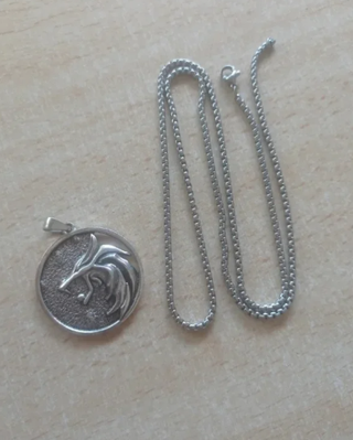 Colgante lobo The Witcher