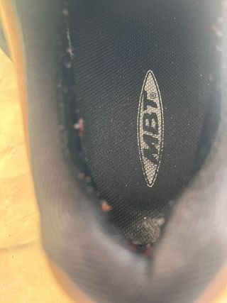 Zapatos MBT Marrones con Cordones