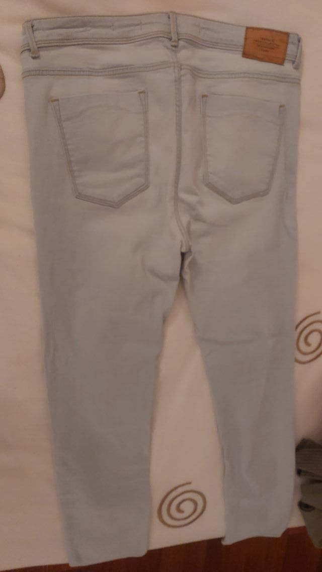 Vaqueros pitillo Zara Talla 42