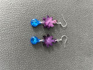 Pendientes azules y morados