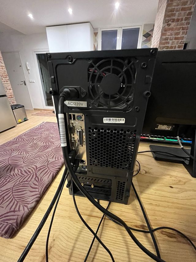 Ordenador sobremesa completo