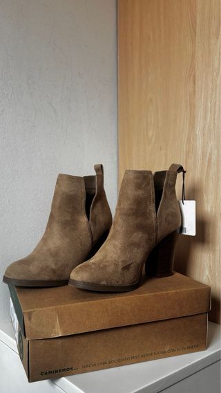 Botines de ante tacón ancho