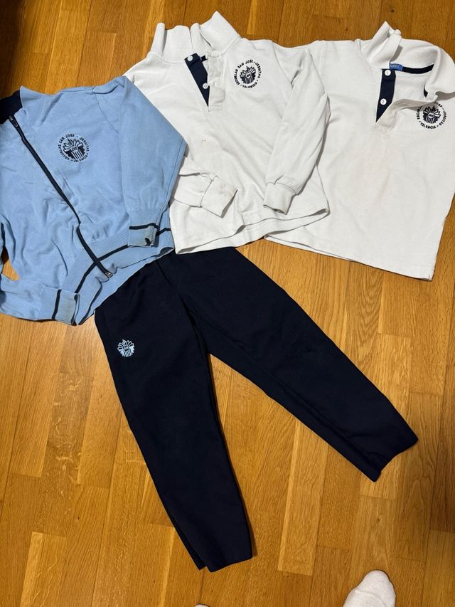 Uniforme escolar Jesuitas Talla 4