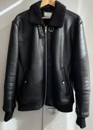 Blusão Pele sintética