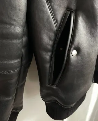 Blusão Pele sintética