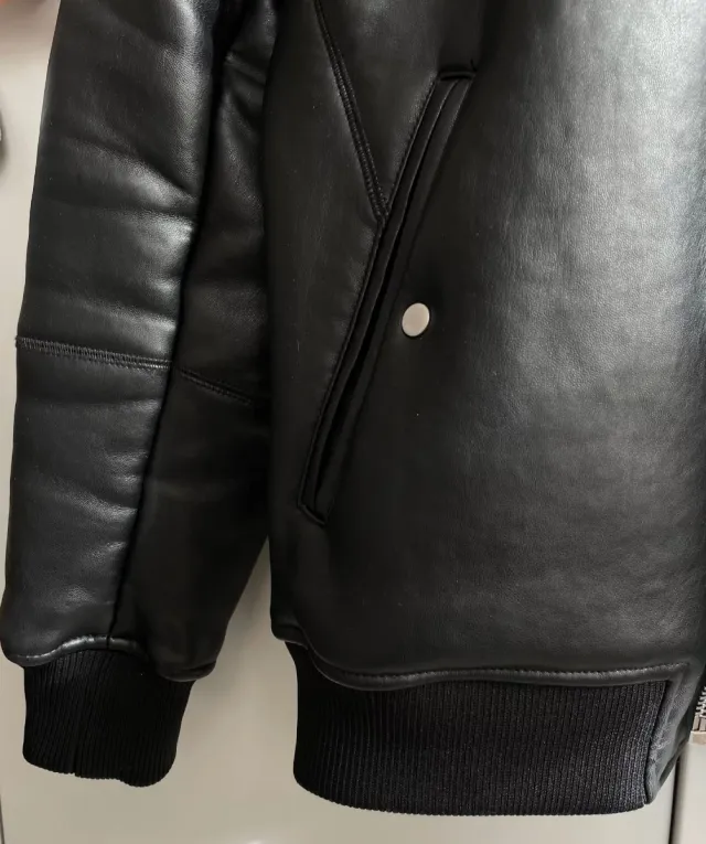 Blusão Pele sintética