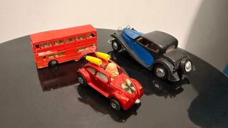 Lote 3 coches y autobús antiguos